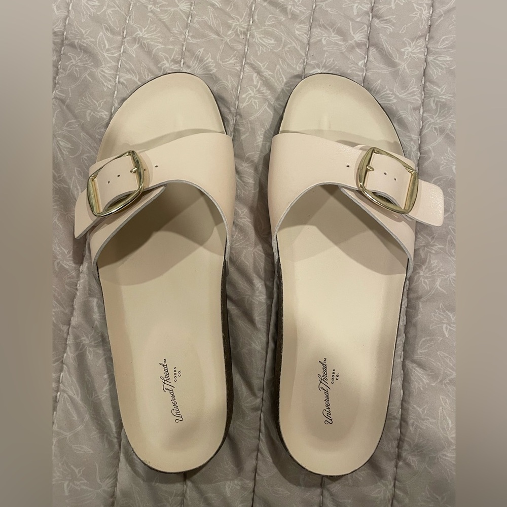 Universal Thread sandals - Picture 2 of 6